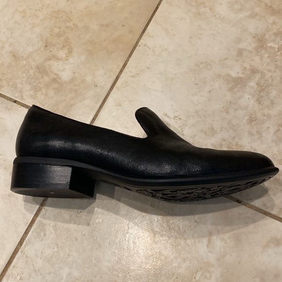 Sofft Black Leather Loafers Womens Size 7M - Picture 2 of 6